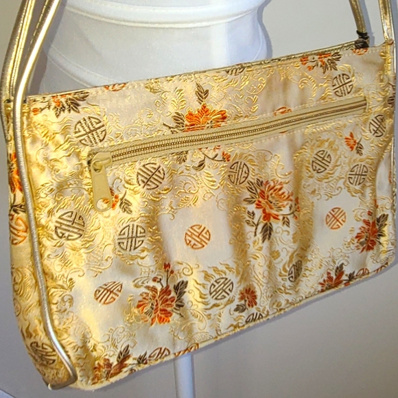 Gold Asian Purse - Picture 3 of 5